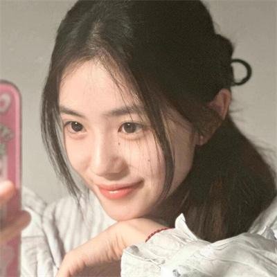 美女来了海报