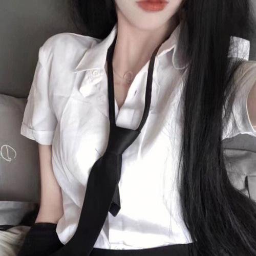 我被青春闪了腰海报